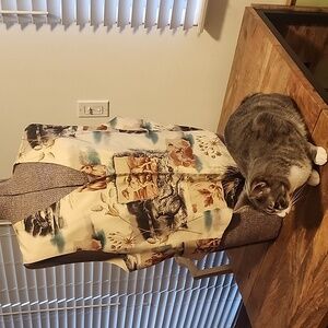 Liz Claiborn "hunting" motif vest, 100% silk